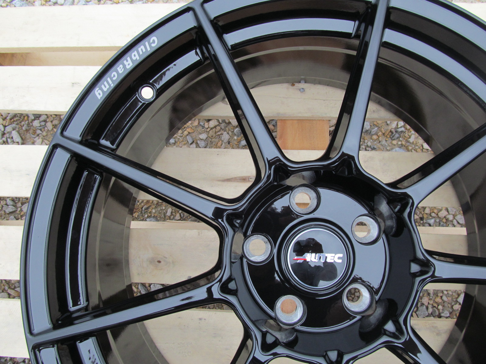 AUTEC ClubRacing - závodný disk vyrobený technikou flow forged