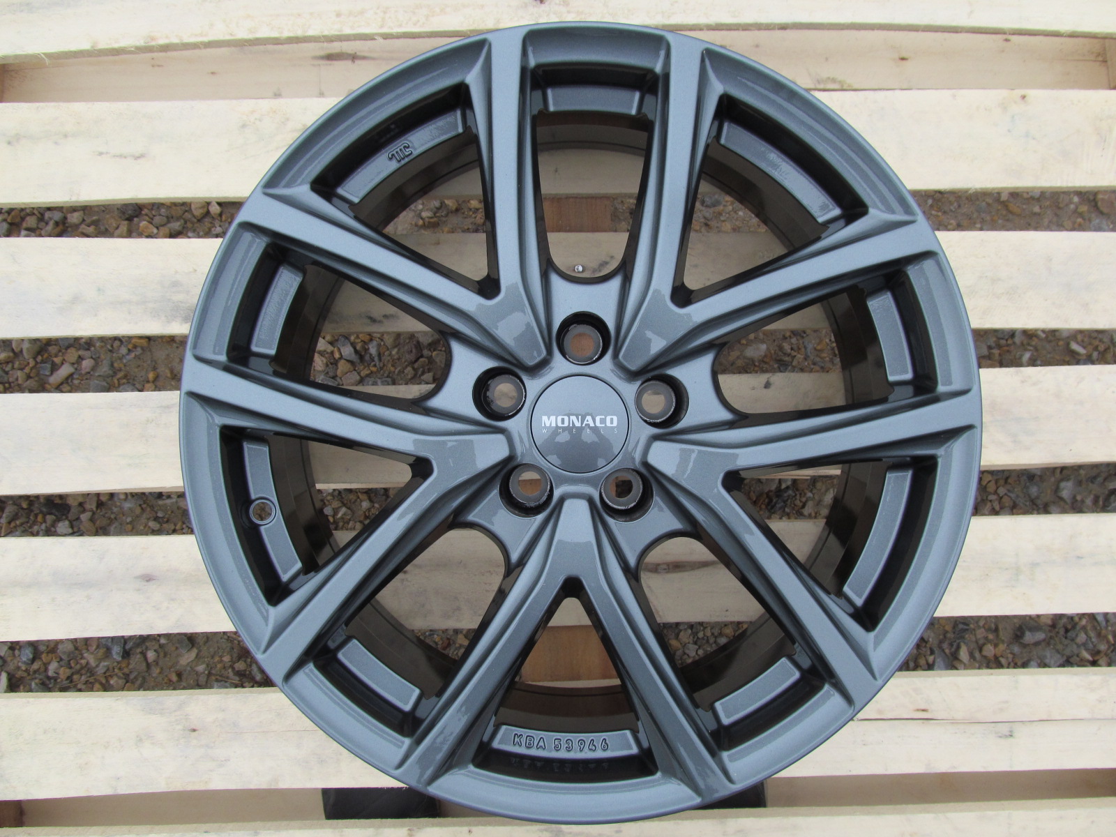 MONACO WHEELS CL2 - disk pre vyznavačov klasiky
