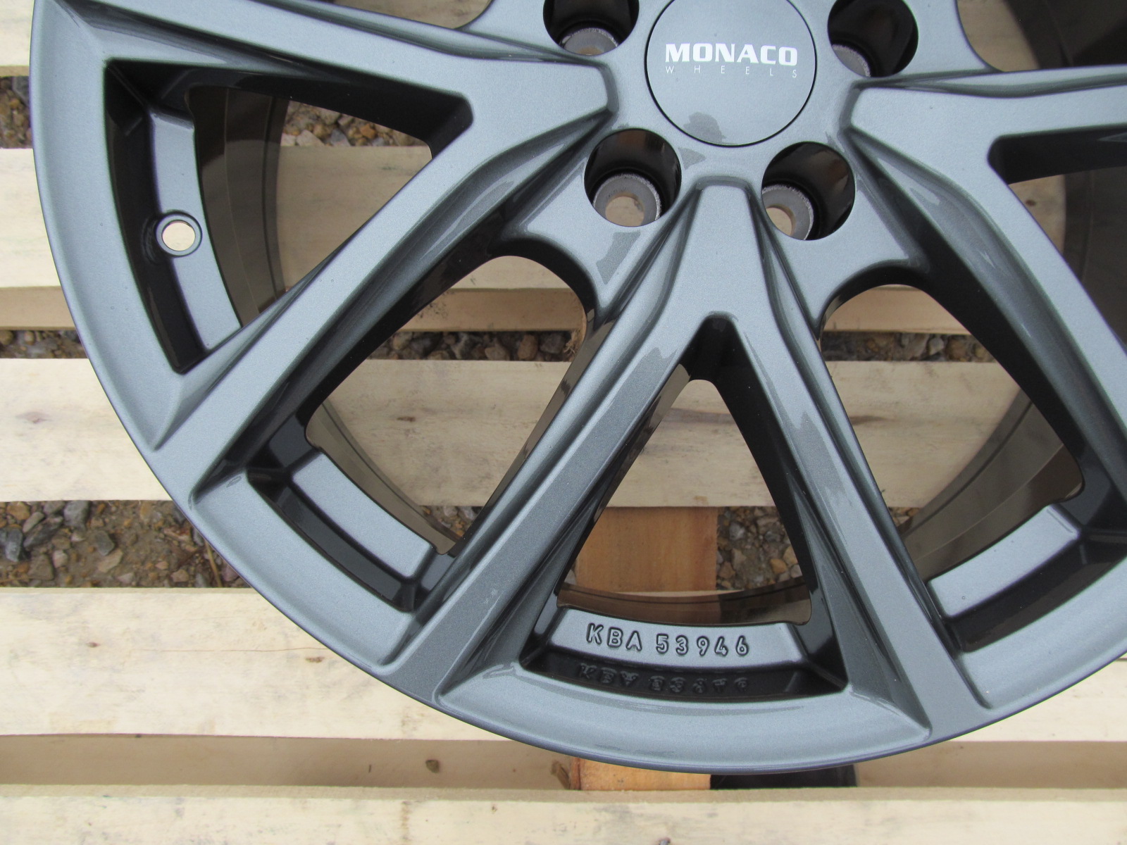 MONACO WHEELS CL2 - disk pre vyznavačov klasiky