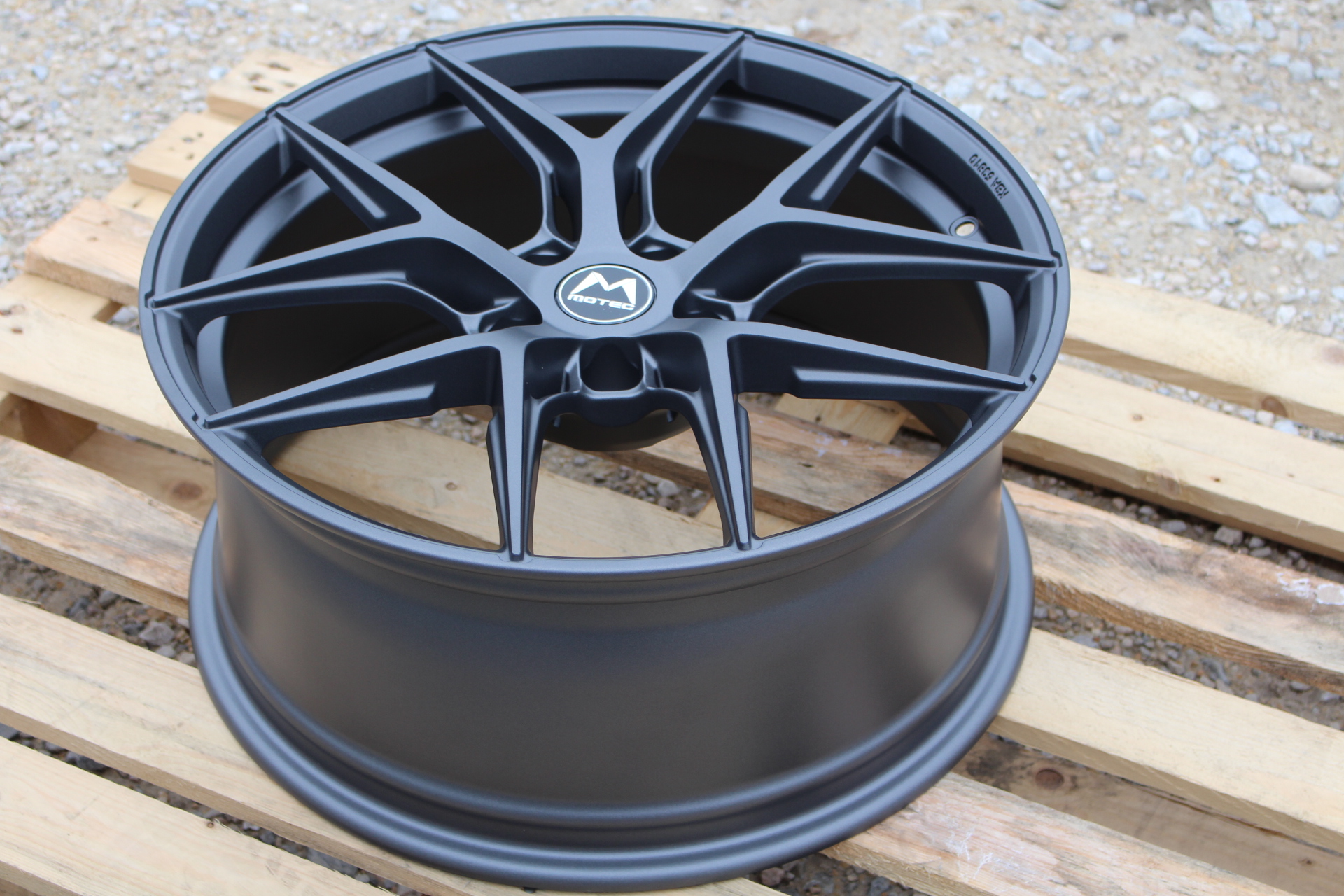MOTEC Ultimate