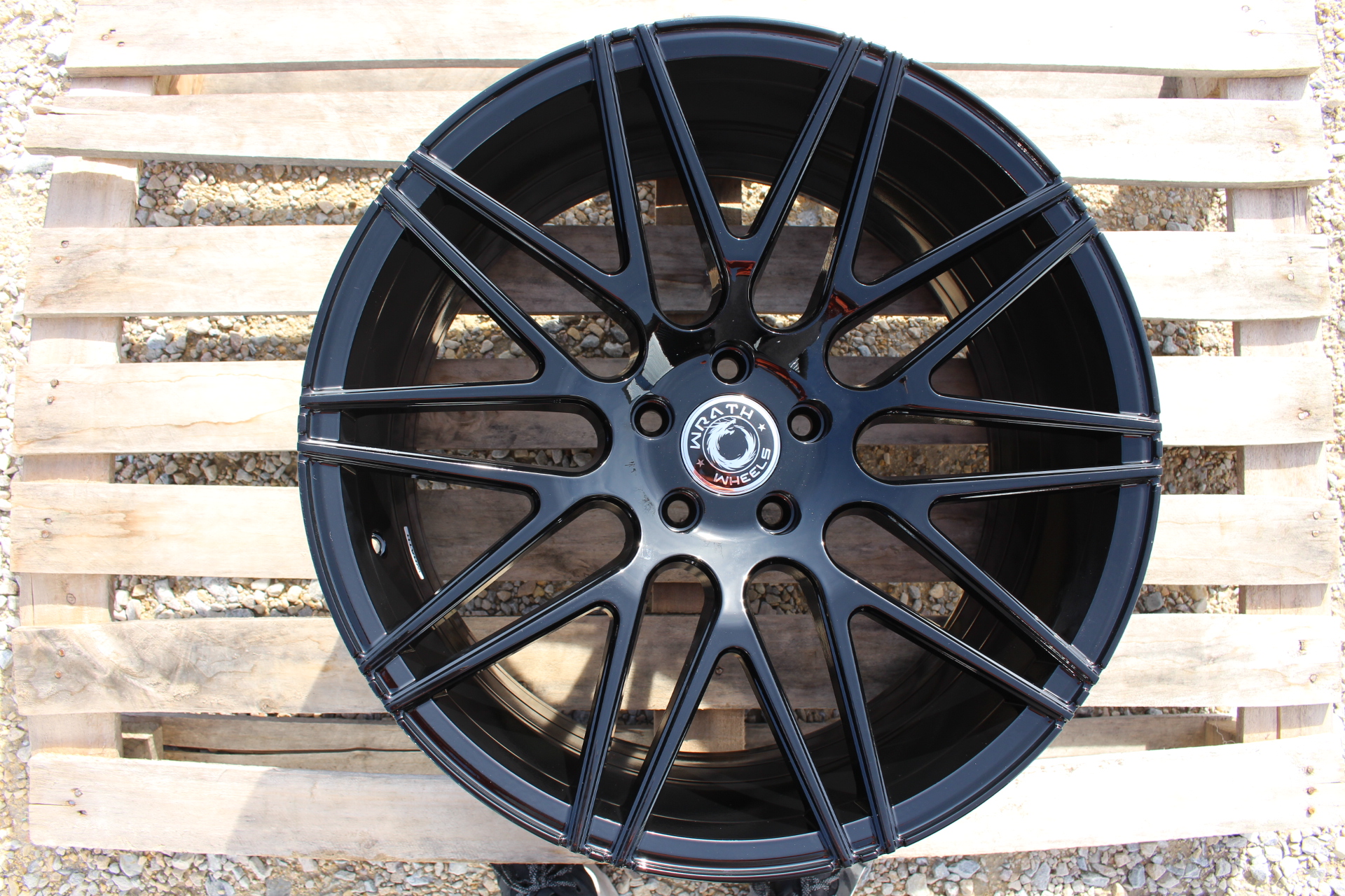 WRATH WHEELS WF-3 - tento disk má všetko